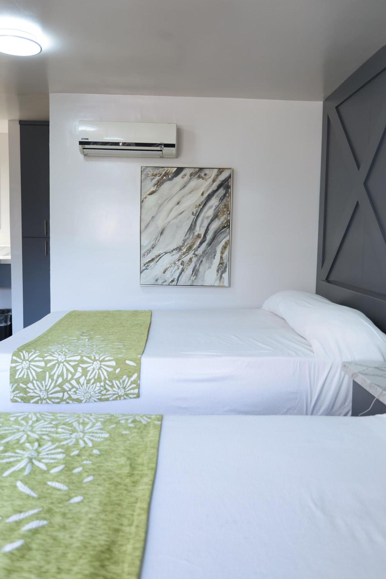 Hotel Aqua Rio Tijuana Exterior photo